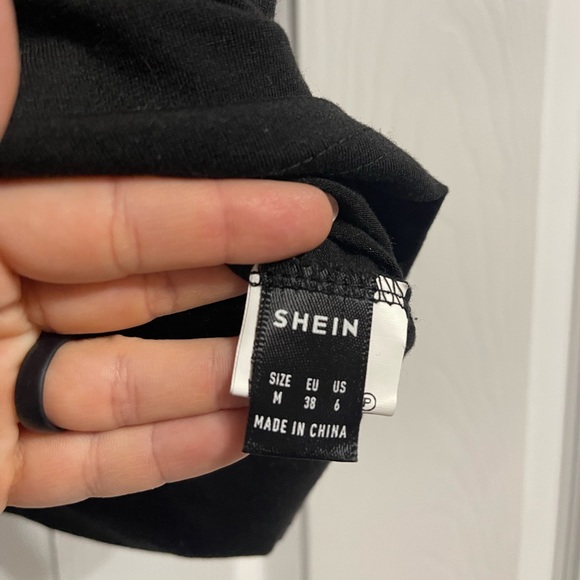 Oversized Skeleton Tee - Picture 4 of 5